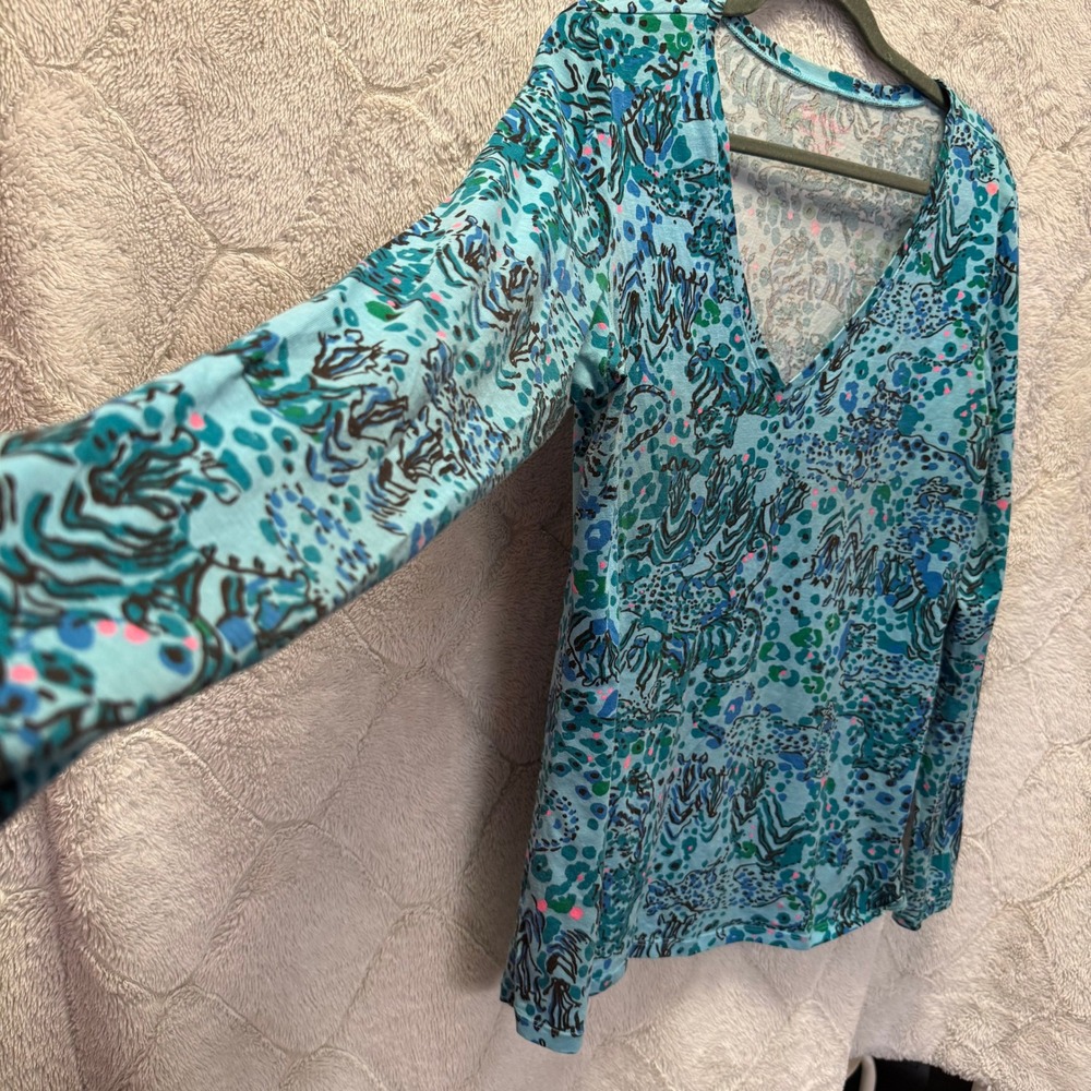 Lilly Pulitzer VNeck Long Sleeve Top SZ L Cotton Preppy Colorful Coastal Boho - Picture 10 of 10